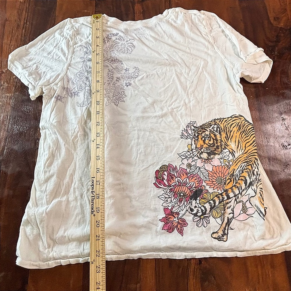 Back When Tiger and Floral Graphic Tee Cream Short Sleeve Cotton Modal Large - Picture 5 of 7